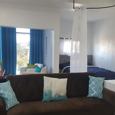 Db Tower Vacation Rental เบลีซซิตี้ ภายนอก รูปภาพ