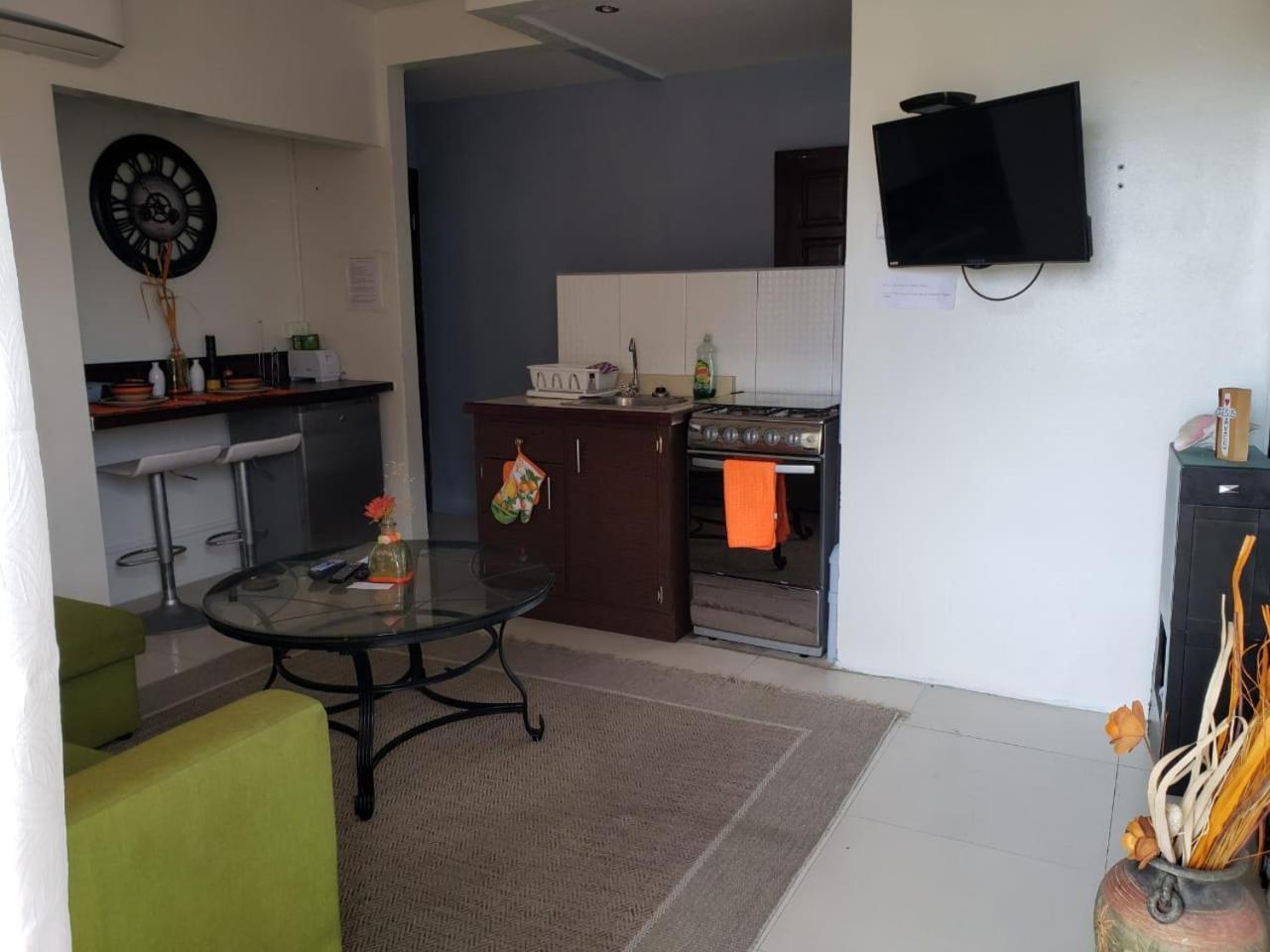 Db Tower Vacation Rental เบลีซซิตี้ ภายนอก รูปภาพ