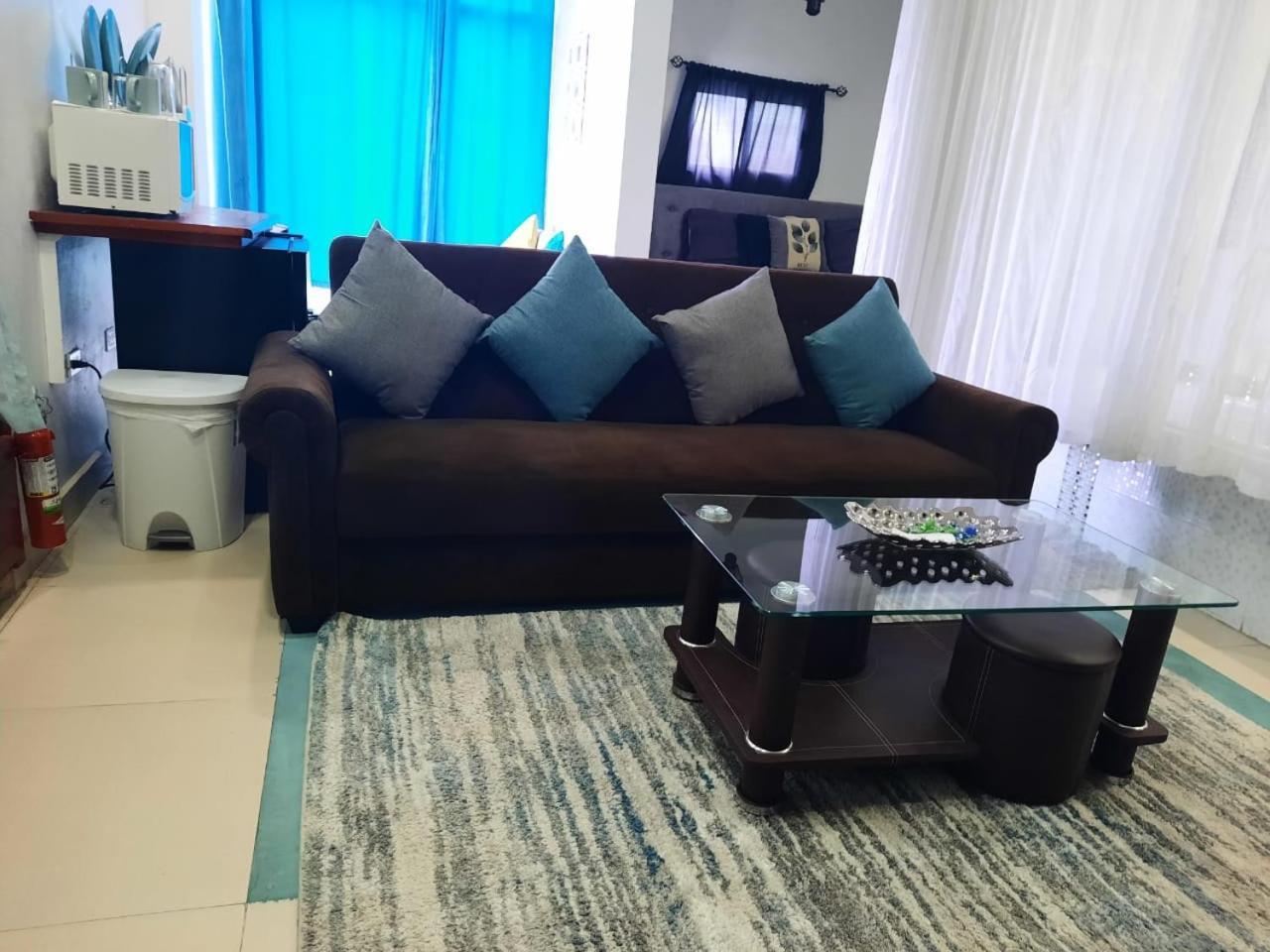 Db Tower Vacation Rental เบลีซซิตี้ ภายนอก รูปภาพ